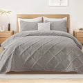 Exclusivo Mezcla California King Size Quilt, Light Grey | Soft Bedspreads by ExclusivoMezcla