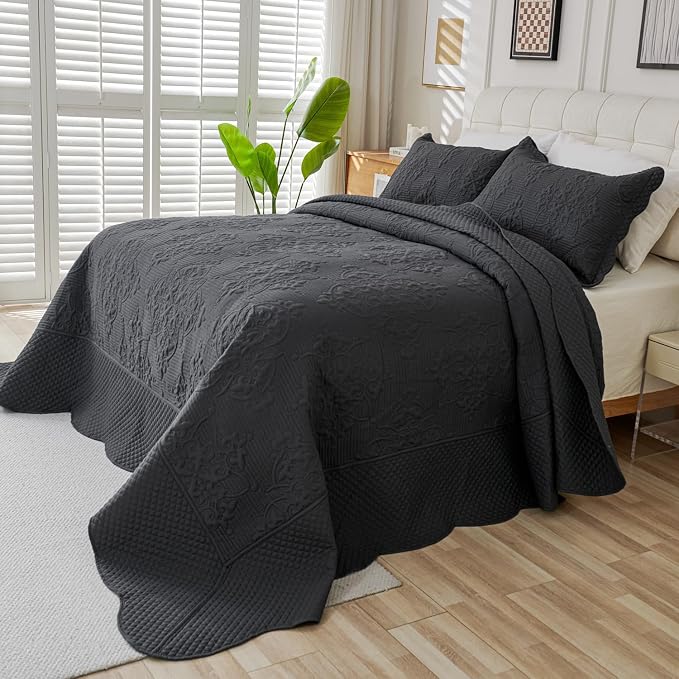 EVENHUG Oversized King Bedspreads California King Quilt Set - Image 7