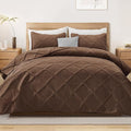 Exclusivo Mezcla Twin Size Quilt Set, Modern Striped Pattern, Lightweight by ExclusivoMezcla