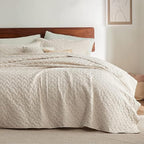 Bedsure California King Quilt, Lightweight Comforter Set, Basket Weave - Image 4