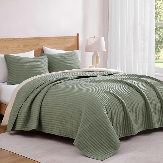 Oversized King Quilt-Sage Green Lightweight Bedspreads Quilt Bedding Set | Soft - Image 2