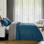 DaisyHuang Oversized Bedspread - Image 2