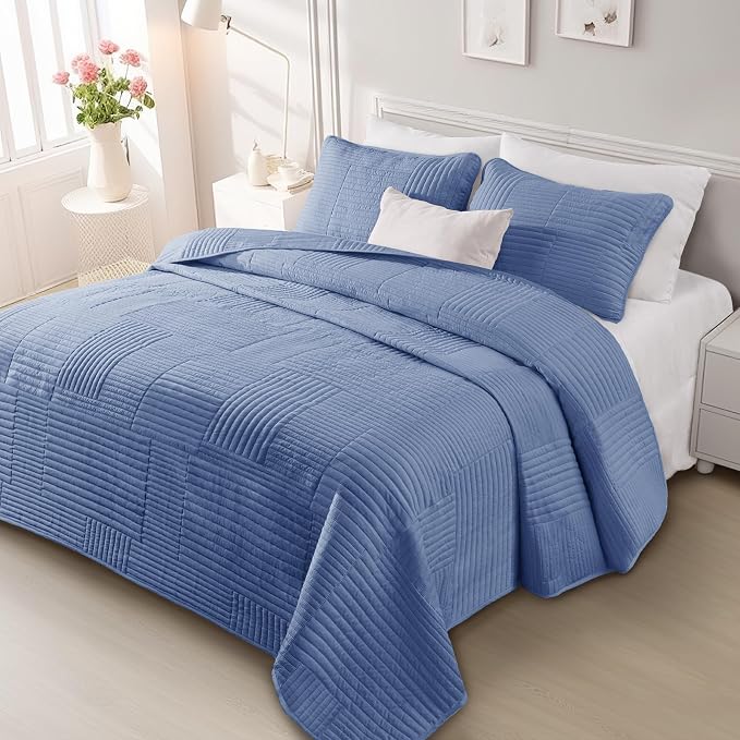 Whale Flotilla Ultra Soft Cal King Quilt Bedding Set, Lightweight by WHALEFLOTILLA