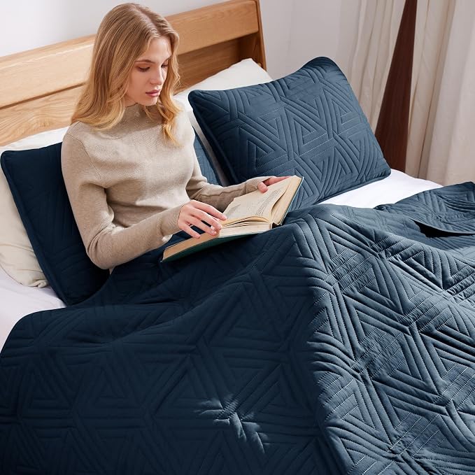 Whale Flotilla Soft Geometric King Quilt Set - Image 3