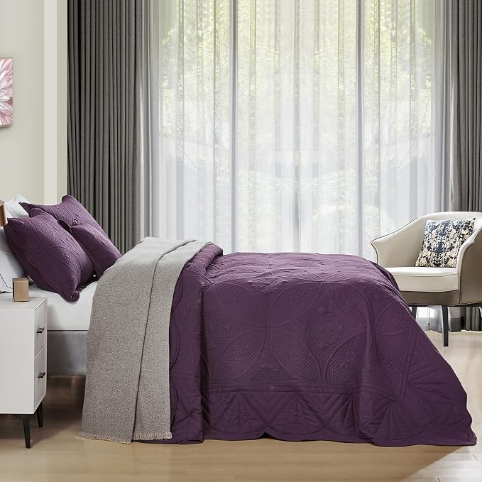 DaisyHuang Oversized Bedspread - Image 2