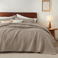 Bedsure Twin Size Quilt, Lightweight Comforter Set, Taupe Bedspread Twin XL | by Unknown