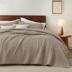Bedsure Twin Size Quilt, Lightweight Comforter Set, Taupe Bedspread Twin XL | by Unknown