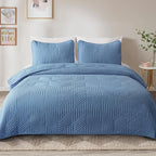 Exclusivo Mezcla California King Quilt Bedding Set, Soft Microfiber, Modern - Image 2