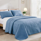 Exclusivo Mezcla 3-Piece Queen Quilt Bedding Set, Soft Microfiber Bedspread | - Image 2