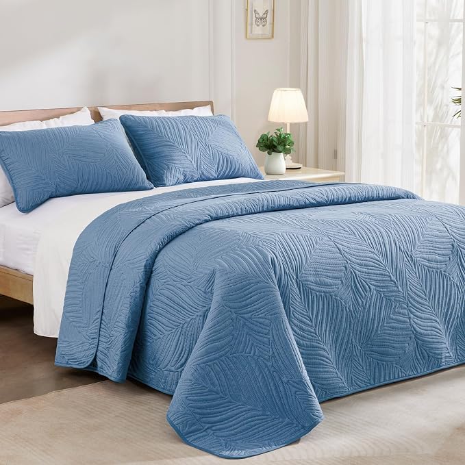 Exclusivo Mezcla 3-Piece Queen Quilt Bedding Set, Soft Microfiber Bedspread | - Image 2
