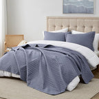 Hansleep Greyish Blue Quilt Queen Size - Image 2