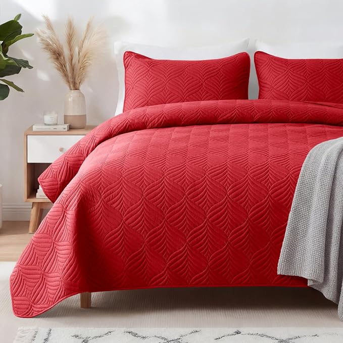 Whale Flotilla Extra Soft Twin Quilt Bedding Set, Lightweight Bedspreads | Red by WHALEFLOTILLA