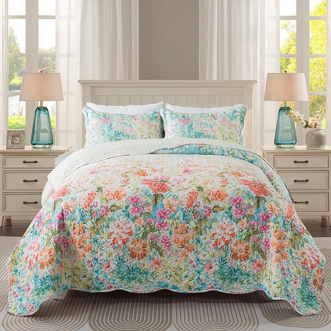 Bedding Set - King Quilt Set by Travan