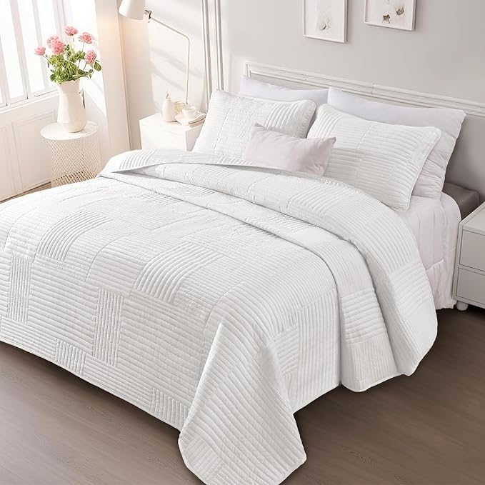 Whale Flotilla Ultra Soft Queen Quilt Bedding Set, Lightweight - Image 8