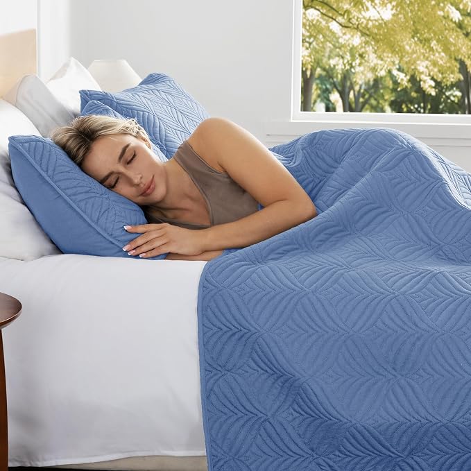 Whale Flotilla Extra Soft King Quilt Bedding Set, Lightweight Bedspreads | - Image 2