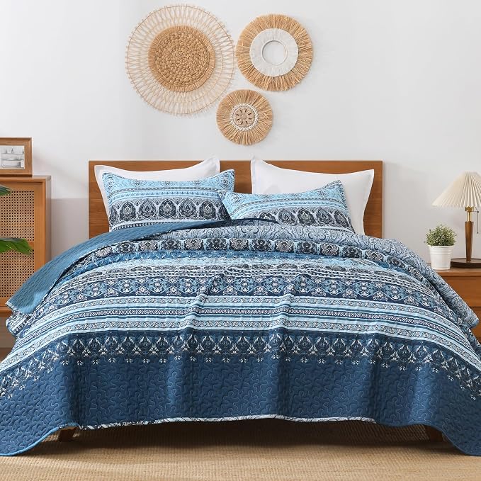 Blue Quilts Queen Size by Andency