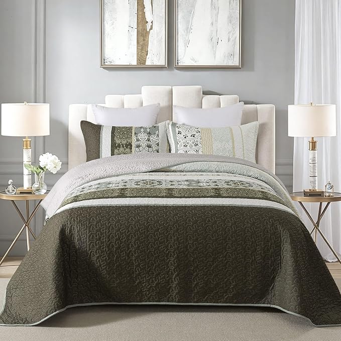 Etwel Lightweight Queen Size Quilt Set by Unknown