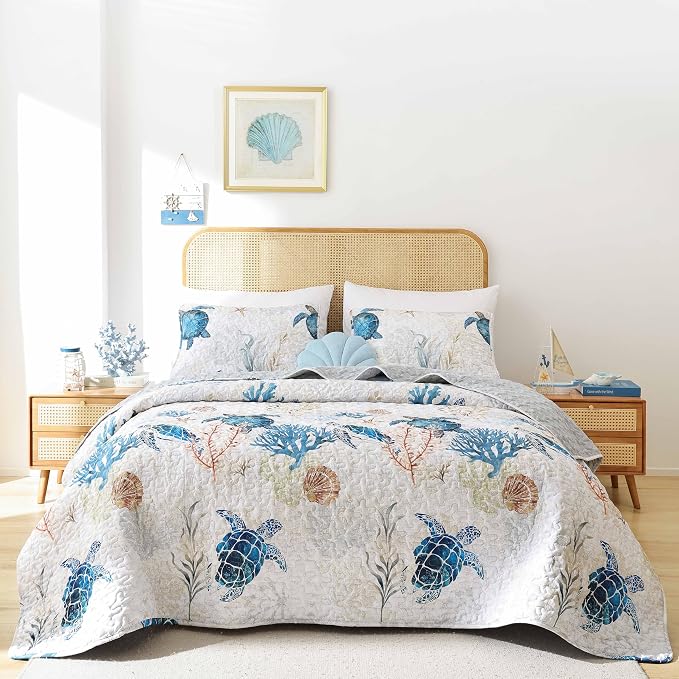 weigelia Coastal Quilt Twin Size, Sea Turtle Lightweight Summer Bedding | Sea by WEIGELIA