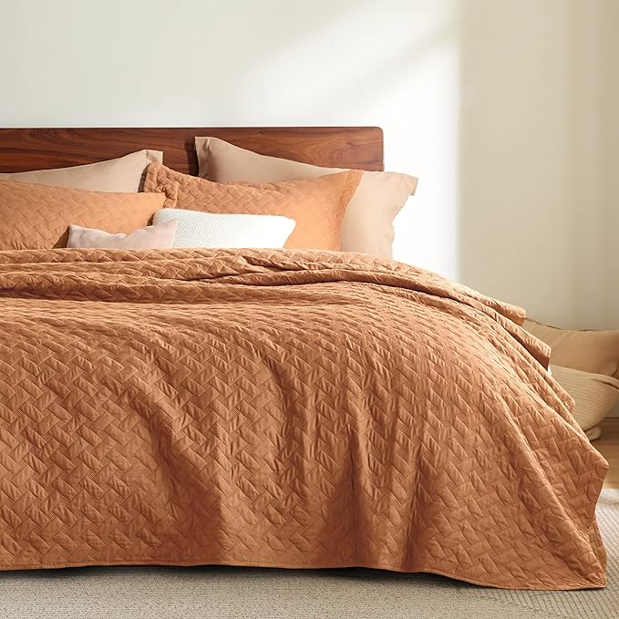 Bedsure Quilts Queen Size, Lightweight Comforter Set, Hazel Brown Bedspread | by Unknown