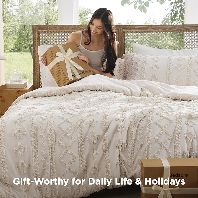 Bedsure Tufted Boho Comforter Set Full Size - Image 4
