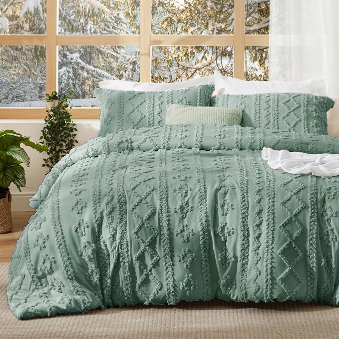 Bedsure Tufted Boho Comforter Set Queen Size by Unknown
