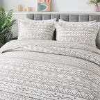 3-Piece King Quilt Set Striped Pattern Microfiber Soft Lightweight Bedding Set - Image 4