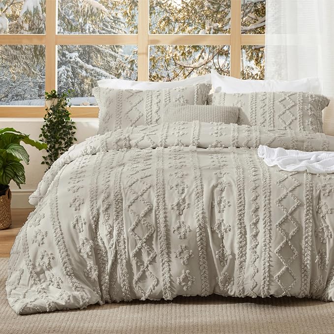 Bedsure Tufted Boho Comforter Set King Size by Unknown