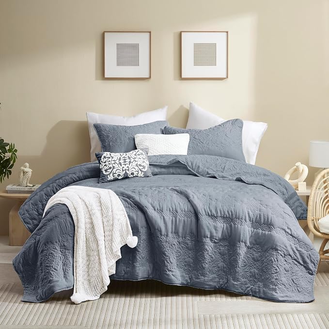 B2EVER Boho Blue Quilt King Size Bedding Sets by B2EVER