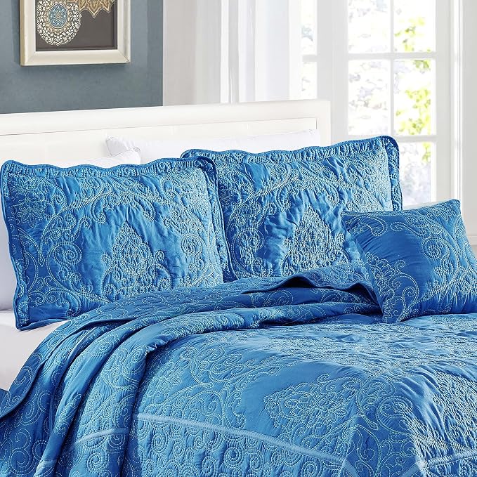 Home Soft Things Damask 4 Piece Bedspread Set, Scalloped Edge Reversible Quilt - Image 3