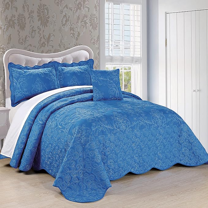 Home Soft Things Damask 4 Piece Bedspread Set, Scalloped Edge Reversible Quilt by HomeSoftThings